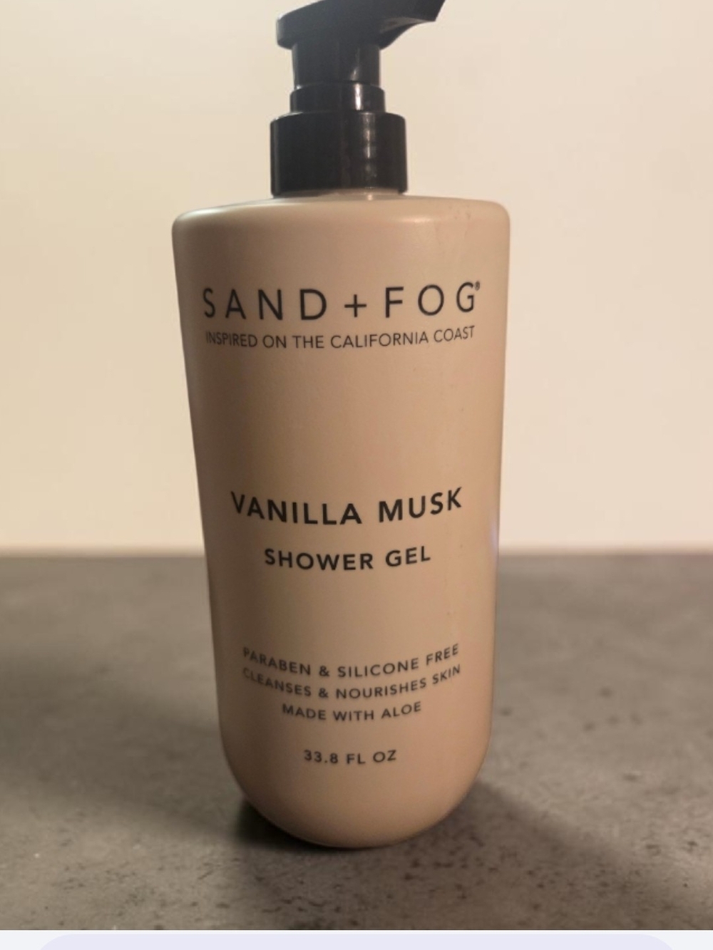 SAND + FOG Vanilla Musk Shower Gel 33.8 FL OZ